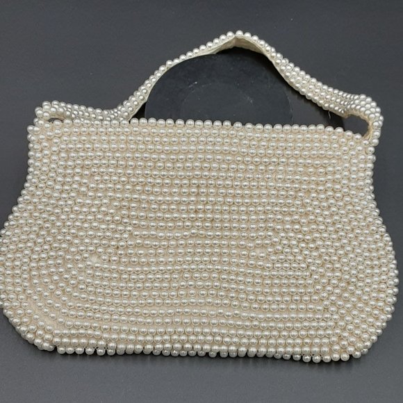 Vintage Beaded Clutch with Strap the Front has a Scallop Design Made in Japan - Picture 3 of 12